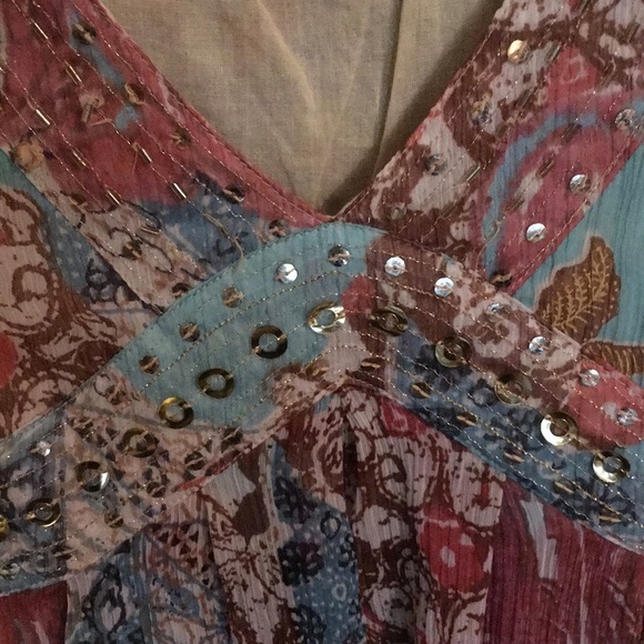 Flowy lightweight blouse - Picture 2 of 3